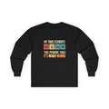 Sudadera negra con el gráfico de la tabla periódica «Mis elementos tóxicos» visto desde el frente.